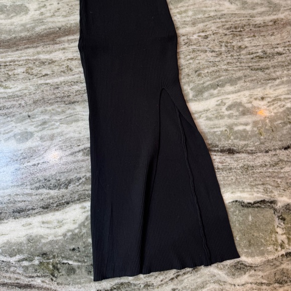 Better Be Black Knit Maxi Dress w/ Slit Womens Size Large - Picture 2 of 4